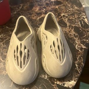 Infant Yeezy foam runners